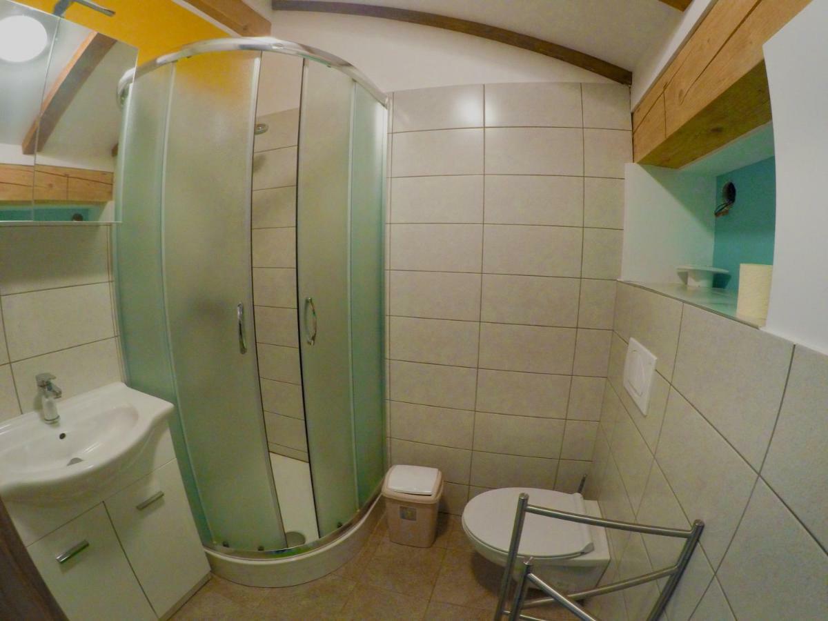 Prenocisca Rusjan Apartment Rence Exterior photo